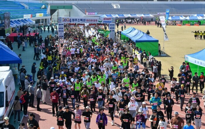 분홍빛 꽃비 속을 달리다..2026 영주소백산마라톤, ‘환상의 벚꽃 로드’ 예고