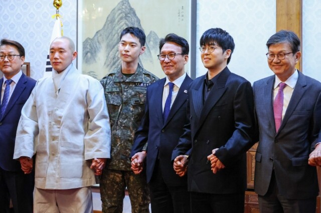 김민석 국무총리, 생명대사·천명수호처...