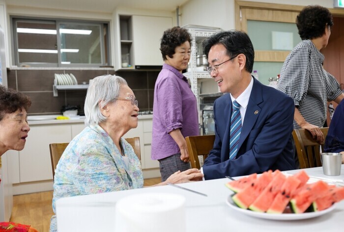 동대문구, 어르신 무더위쉼터‧야간 안...